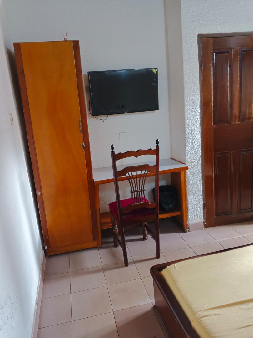 Vue depuis la fenêtre de la chambre d'hôtel